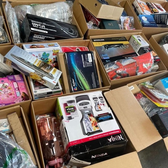 3 items Mystery OverStock liquidation shelfpull amazon Walmart gen Merchandise - Picture 7 of 14